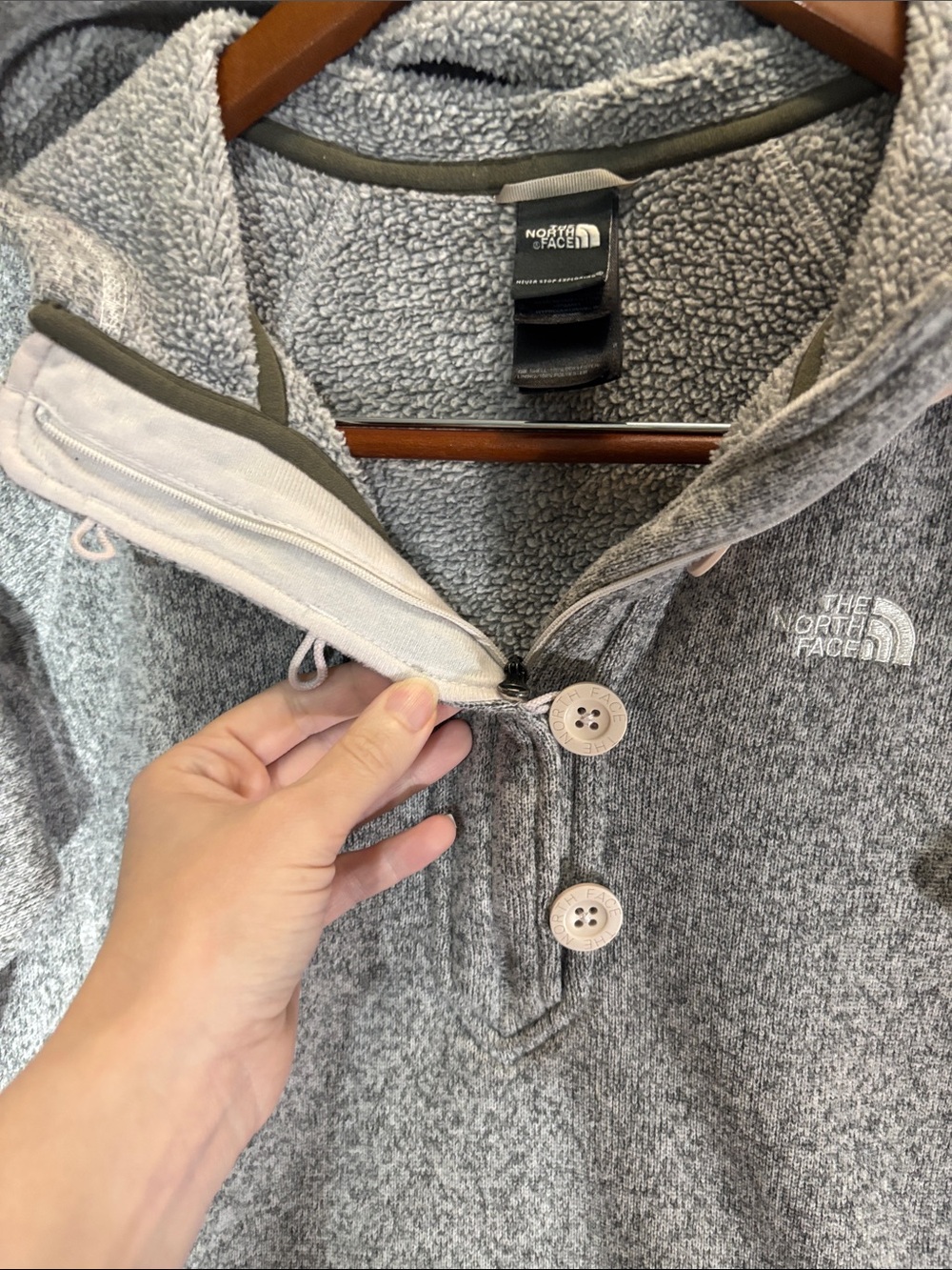 The North Face Women’s Crescent Sunshine Fleece Hoodie Pullover Grey L EUC - Picture 4 of 9